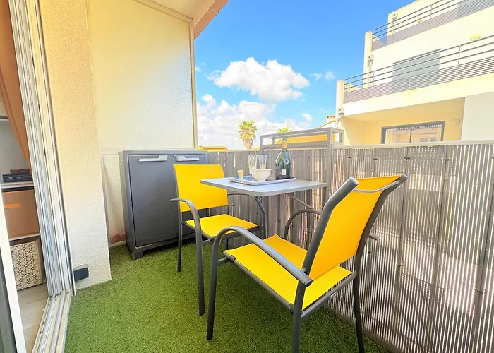 A 200m Balcon דירה *